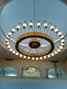 lampu gantung masjidil haram